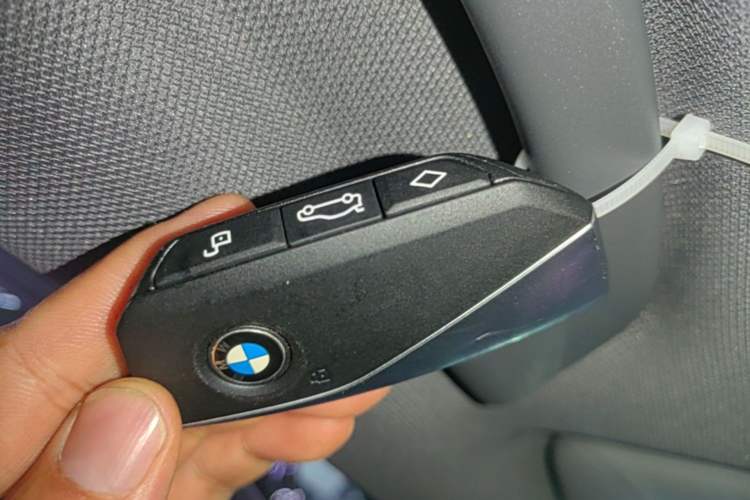 Used BMW 5 Series 2024 525Li Luxury Package Vehicle Key
