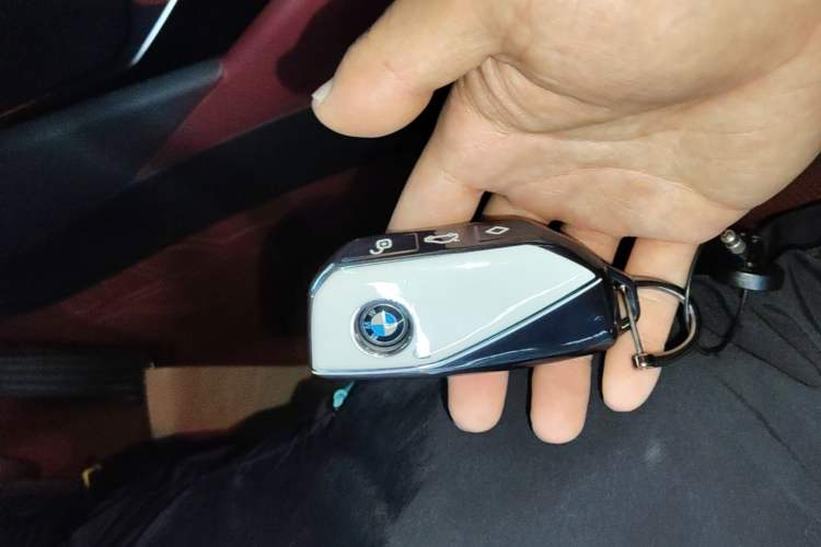 Used BMW 5 Series 2024 525Li Luxury Package Vehicle Key