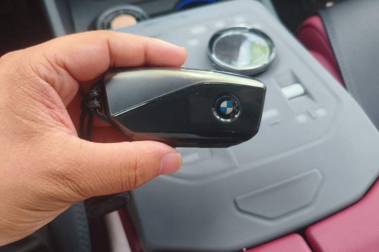 Used BMW 5 Series 2024 525i M Sport Package Vehicle Key