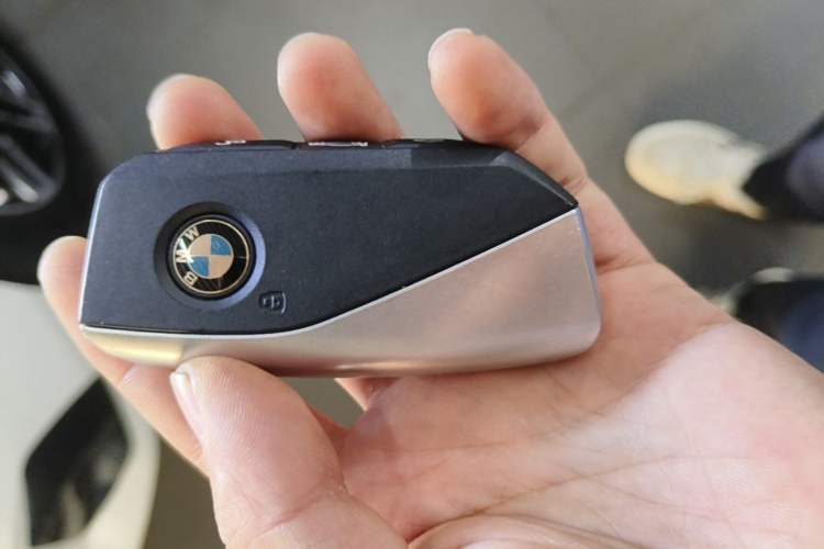 Used BMW 5 Series 2024 525Li M Sport Package Vehicle Key