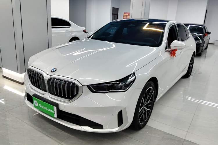 Used BMW 5 Series 2024 525Li Luxury Package Guazi used car, China used car export, Used car for sale, Used cars, Cheapest cars for sale