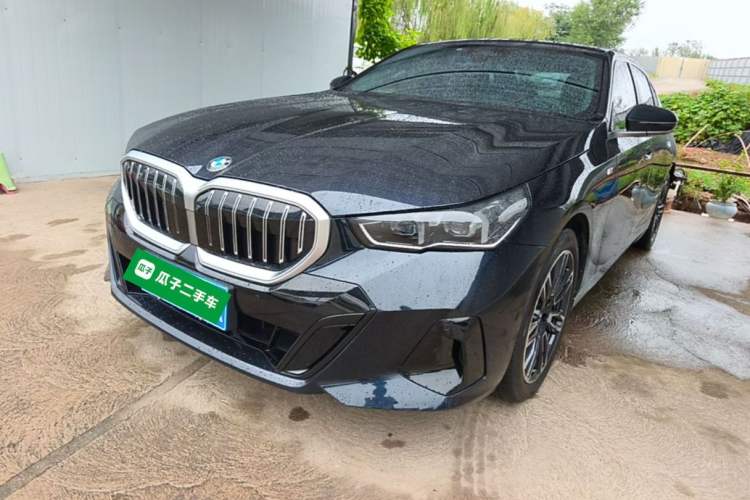 BMW 5 Series 2025 530Li Leading Model M Sport Package