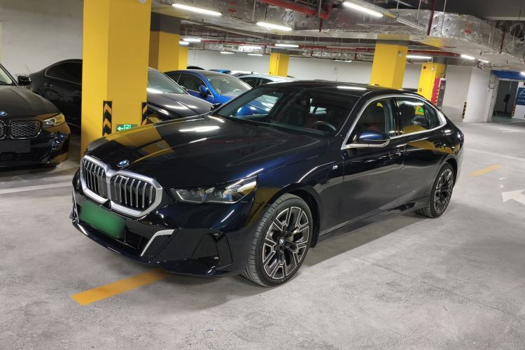 BMW 5 Series 2025 530Li Luxury Edition M Sport Package