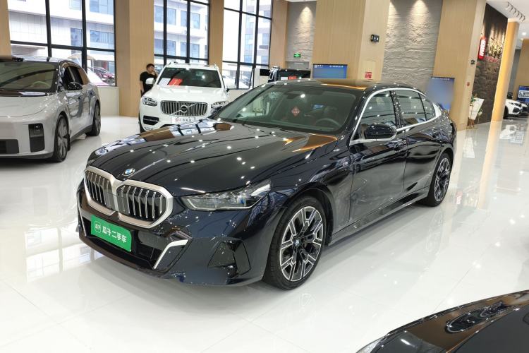 BMW 5 Series 2025 530Li Luxury Edition M Sport Package