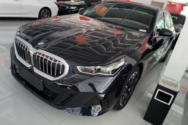 Used BMW 5 Series 2025 525Li M Sport Package
