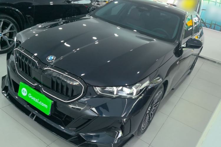 BMW 5 Series 2025 525Li M Sport Package