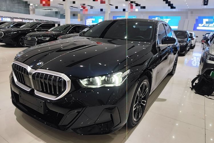 Used BMW 5 Series 2025 530Li Leading Model M Sport Package Guazi used car, China used car export, Used car for sale, Used cars, Cheapest cars for sale