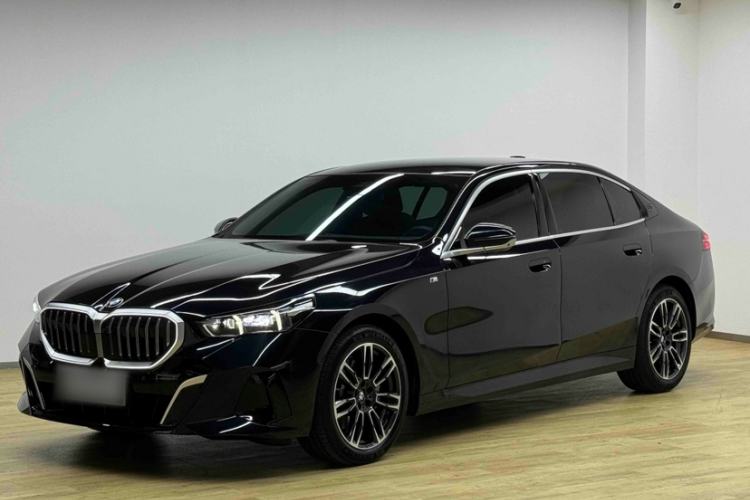 BMW 5 Series 2025 530Li Leading Model M Sport Package
