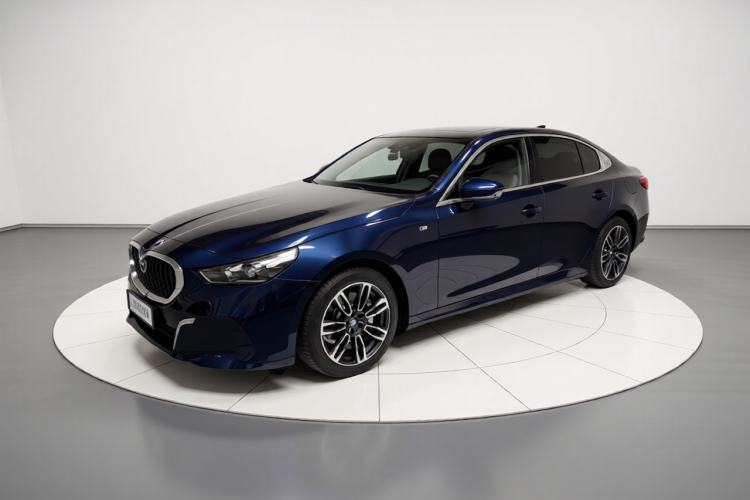 Used BMW 5 Series 2025 530Li Leading Model M Sport Package Guazi used car, China used car export, Used car for sale, Used cars, Cheapest cars for sale