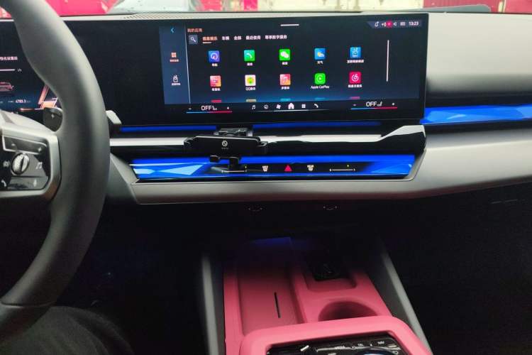 Used BMW 5 Series 2025 525Li M Sport Package Audio And AC Panel