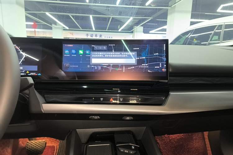 Used BMW 5 Series 2025 530Li Leading Model M Sport Package Audio And AC Panel