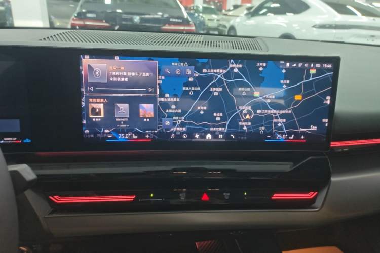 Used BMW 5 Series 2025 525Li M Sport Package Audio And AC Panel