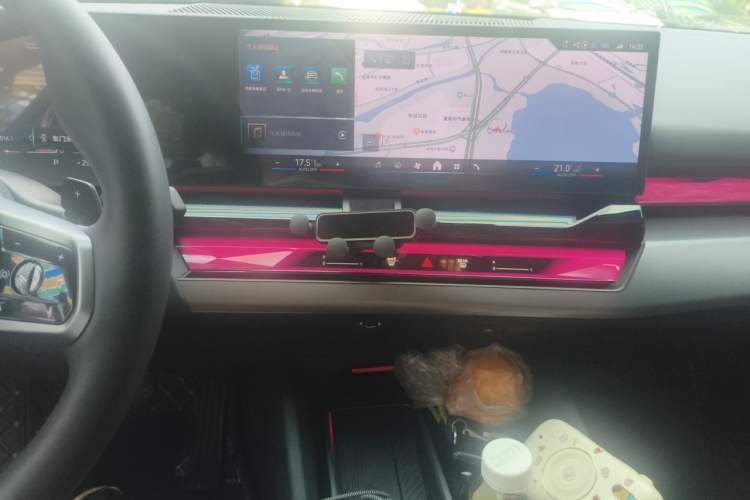 Used BMW 5 Series 2025 525Li M Sport Package Audio And AC Panel
