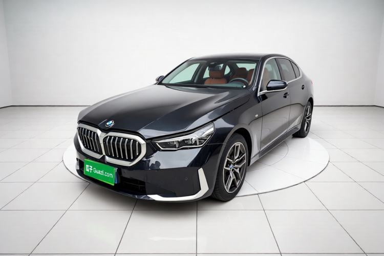 Used BMW 5 Series 2025 530Li Leading Model M Sport Package Guazi used car, China used car export, Used car for sale, Used cars, Cheapest cars for sale