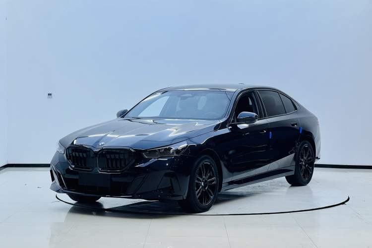 Used BMW 5 Series 2025 530Li Leading Model M Sport Package Guazi used car, China used car export, Used car for sale, Used cars, Cheapest cars for sale