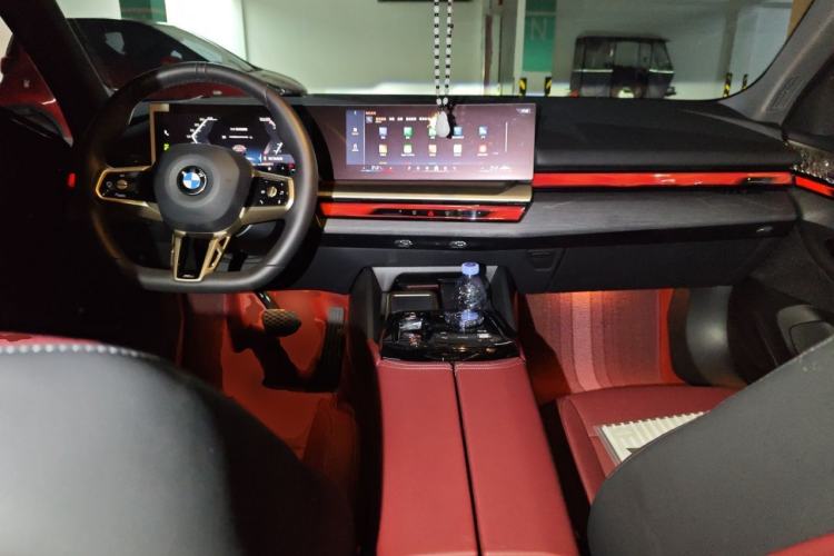 Used BMW 5 Series 2025 530Li Luxury Edition M Sport Package Center Console