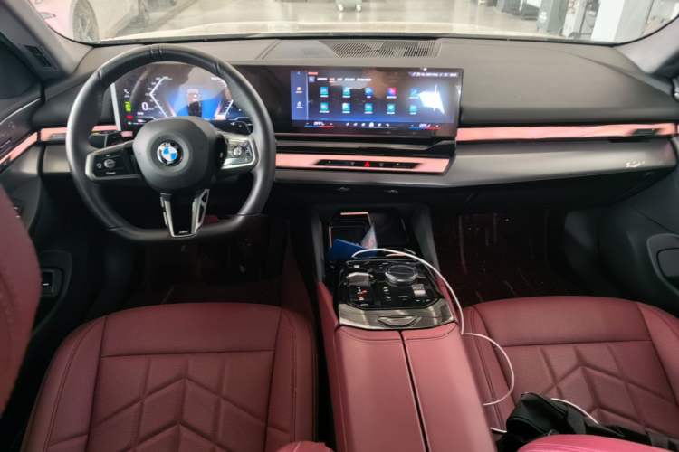 Used BMW 5 Series 2025 530Li Leading Model M Sport Package Center Console