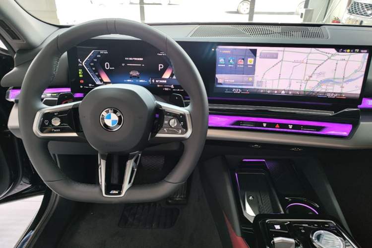 Used BMW 5 Series 2025 525Li M Sport Package Center Console