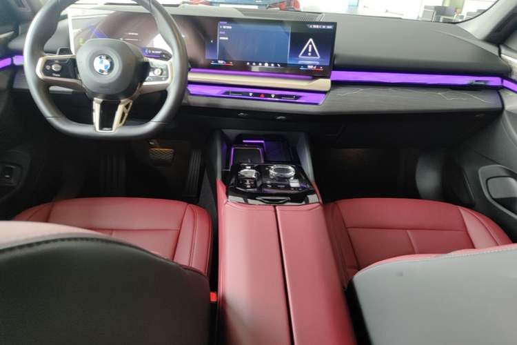 Used BMW 5 Series 2025 530Li Luxury Edition M Sport Package Center Console