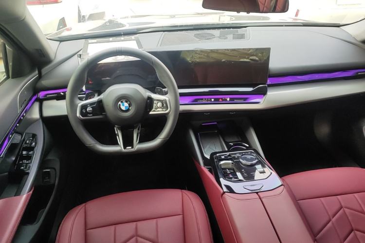 Used BMW 5 Series 2025 530Li Leading Model M Sport Package Center Console