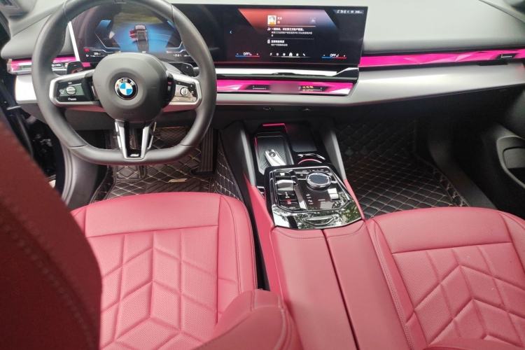 Used BMW 5 Series 2025 530Li Leading Model M Sport Package Center Console