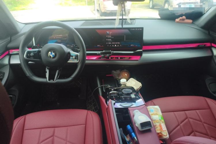 Used BMW 5 Series 2025 525Li M Sport Package Center Console