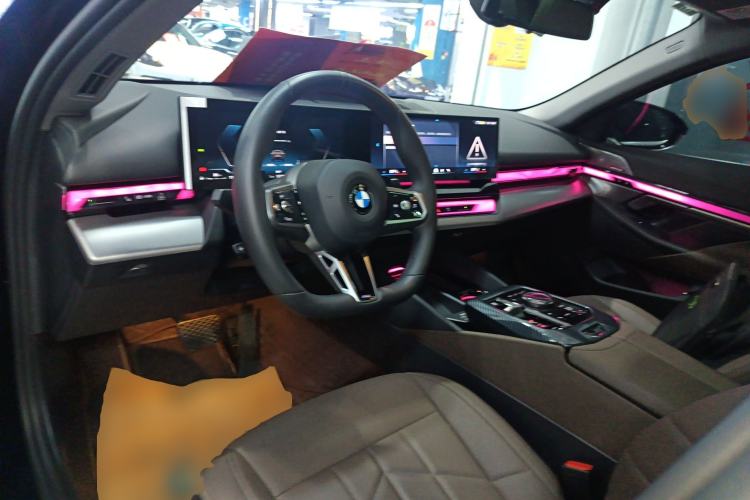 Used BMW 5 Series 2025 530Li Leading Model M Sport Package Center Console