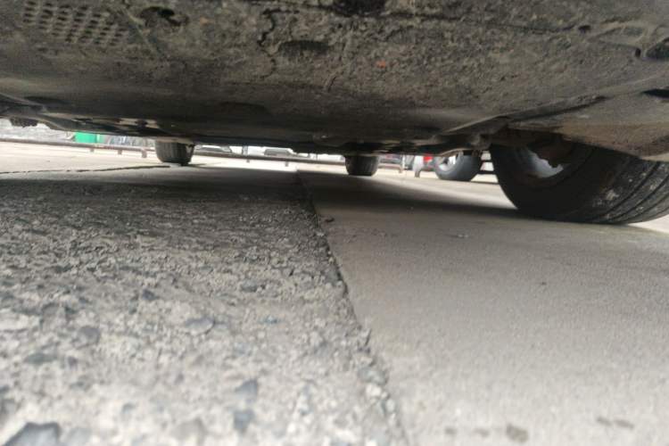 Used BMW 5 Series 2025 530Li Leading Model M Sport Package Chassis Front