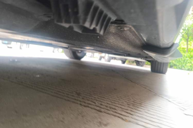 Used BMW 5 Series 2025 530Li Leading Model M Sport Package Chassis Front Left