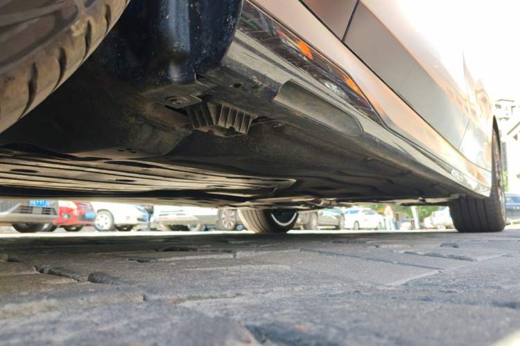 Used BMW 5 Series 2025 530Li Luxury Edition M Sport Package Chassis Front Left