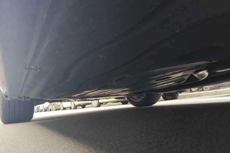 Used BMW 5 Series 2025 530Li Leading Edition Luxury Package Chassis Front Left