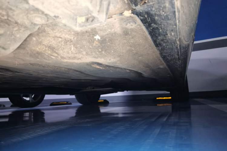 Used BMW 5 Series 2025 525Li M Sport Package Chassis Front Left