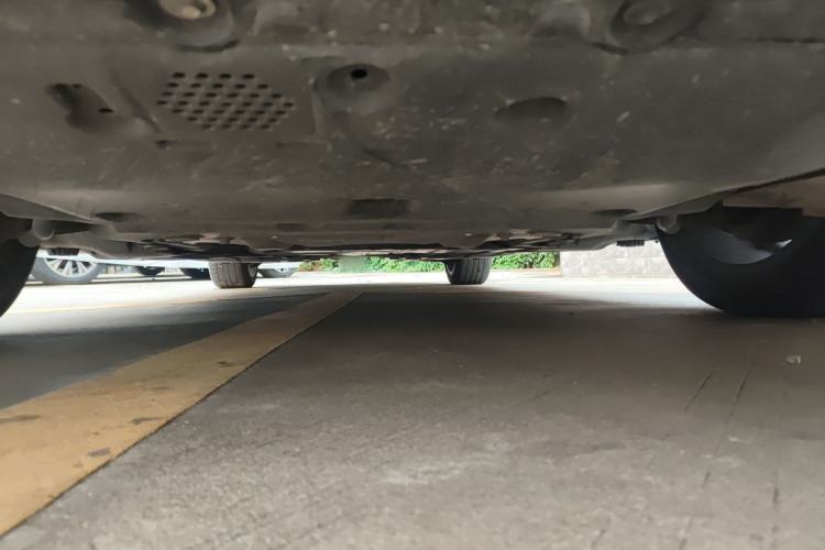 Used BMW 5 Series 2025 530Li Leading Model M Sport Package Chassis Front