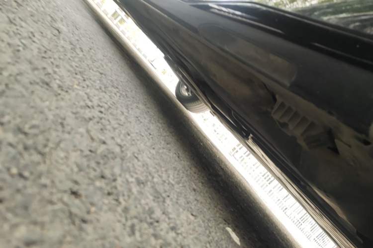 Used BMW 5 Series 2025 530Li Leading Model M Sport Package Chassis Front Right