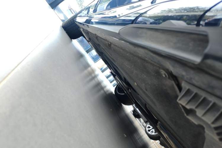 Used BMW 5 Series 2025 530Li Luxury Edition M Sport Package Chassis Front Right