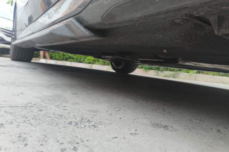 Used BMW 5 Series 2025 530Li Leading Model M Sport Package Chassis Front Right
