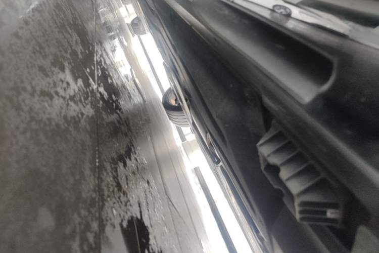 Used BMW 5 Series 2025 530Li Luxury Edition M Sport Package Chassis Front Right