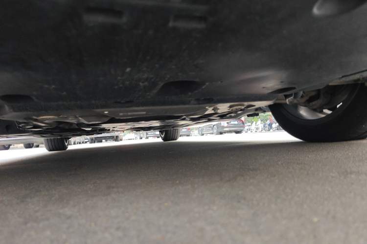 Used BMW 5 Series 2025 530Li Leading Edition Luxury Package Chassis Front