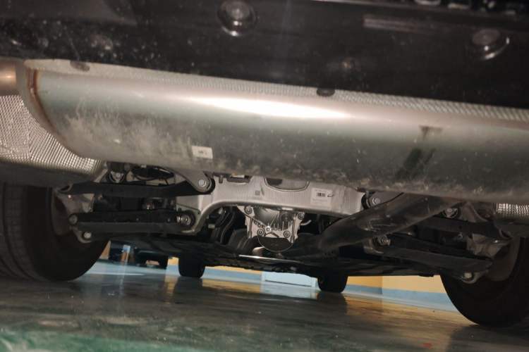 Used BMW 5 Series 2025 530Li Leading Model M Sport Package Chassis Rear