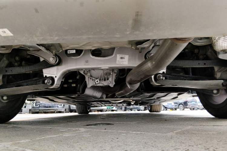 Used BMW 5 Series 2025 530Li Luxury Edition M Sport Package Chassis Rear
