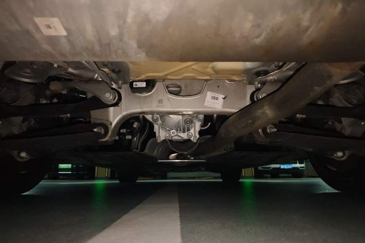 Used BMW 5 Series 2025 530Li Luxury Edition Premium Package Chassis Rear