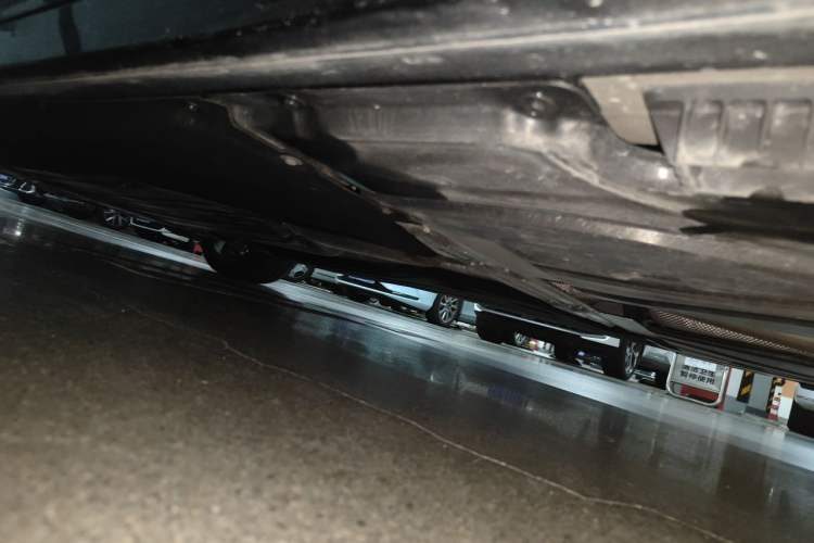 Used BMW 5 Series 2025 530Li Luxury Edition M Sport Package Chassis Rear Left
