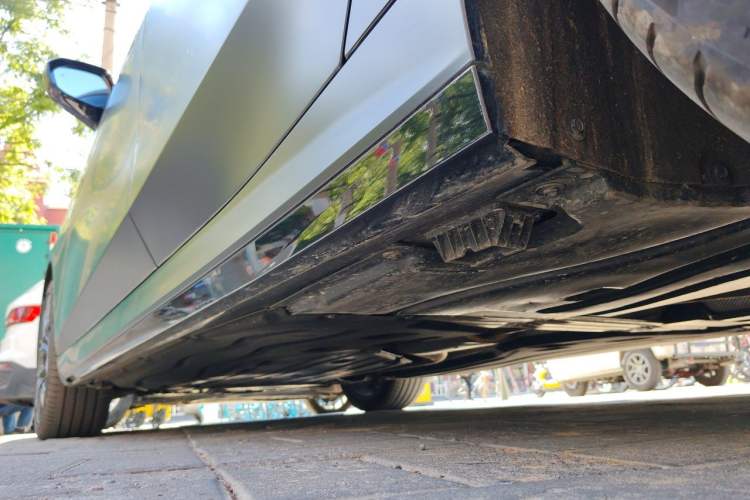 Used BMW 5 Series 2025 530Li Luxury Edition M Sport Package Chassis Rear Left