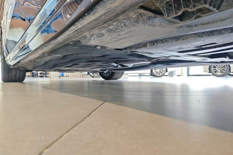 Used BMW 5 Series 2025 530Li Luxury Edition M Sport Package Chassis Rear Left