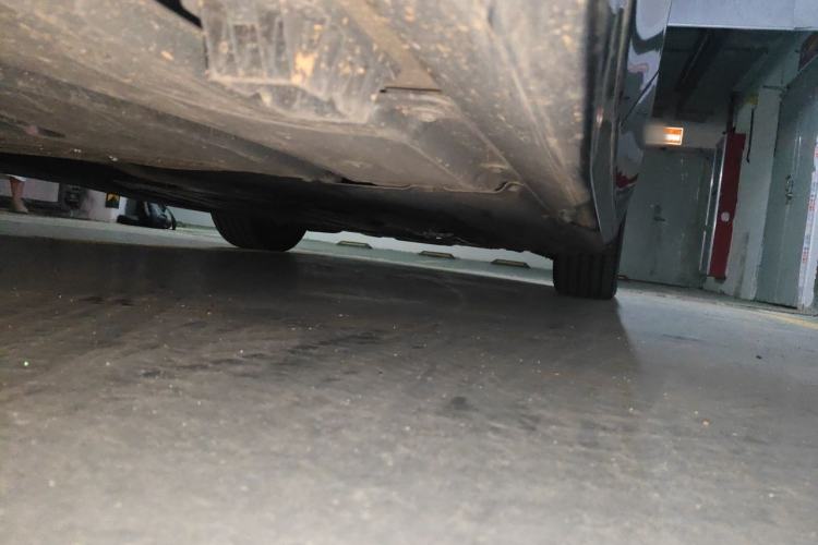 Used BMW 5 Series 2025 530Li Luxury Edition M Sport Package Chassis Rear Right