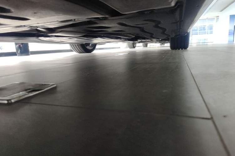 Used BMW 5 Series 2025 530Li Luxury Edition M Sport Package Chassis Rear Right