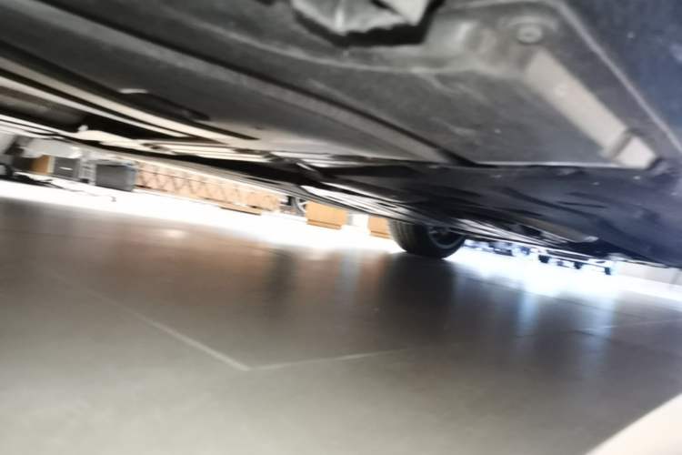 Used BMW 5 Series 2025 530Li Luxury Edition M Sport Package Chassis Rear Right