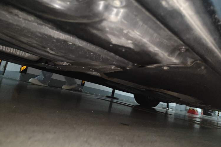 Used BMW 5 Series 2025 530Li Luxury Edition M Sport Package Chassis Rear Right