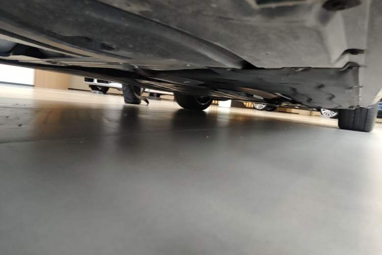 Used BMW 5 Series 2025 530Li Luxury Edition M Sport Package Chassis Rear Right