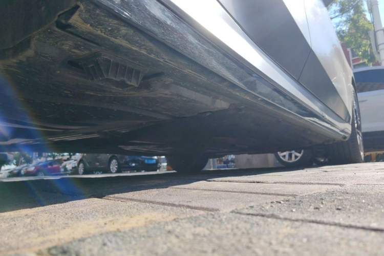 Used BMW 5 Series 2025 530Li Luxury Edition M Sport Package Chassis Rear Right
